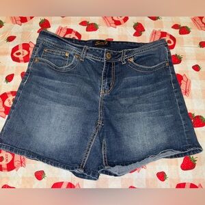 Seven7 Blue Jean Shorts High-Waisted Cut-Off